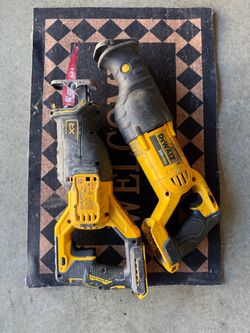Dewalt saw saws