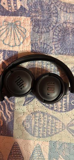 JBL HEADPHONES 