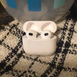 Apple AirPods Pro’s 2nd Generation 