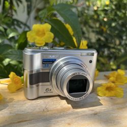 Panasonic LUMIX DMC-LZ3 Digital Camera