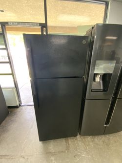 Ge Refrigerator, Clean Ready Delivery