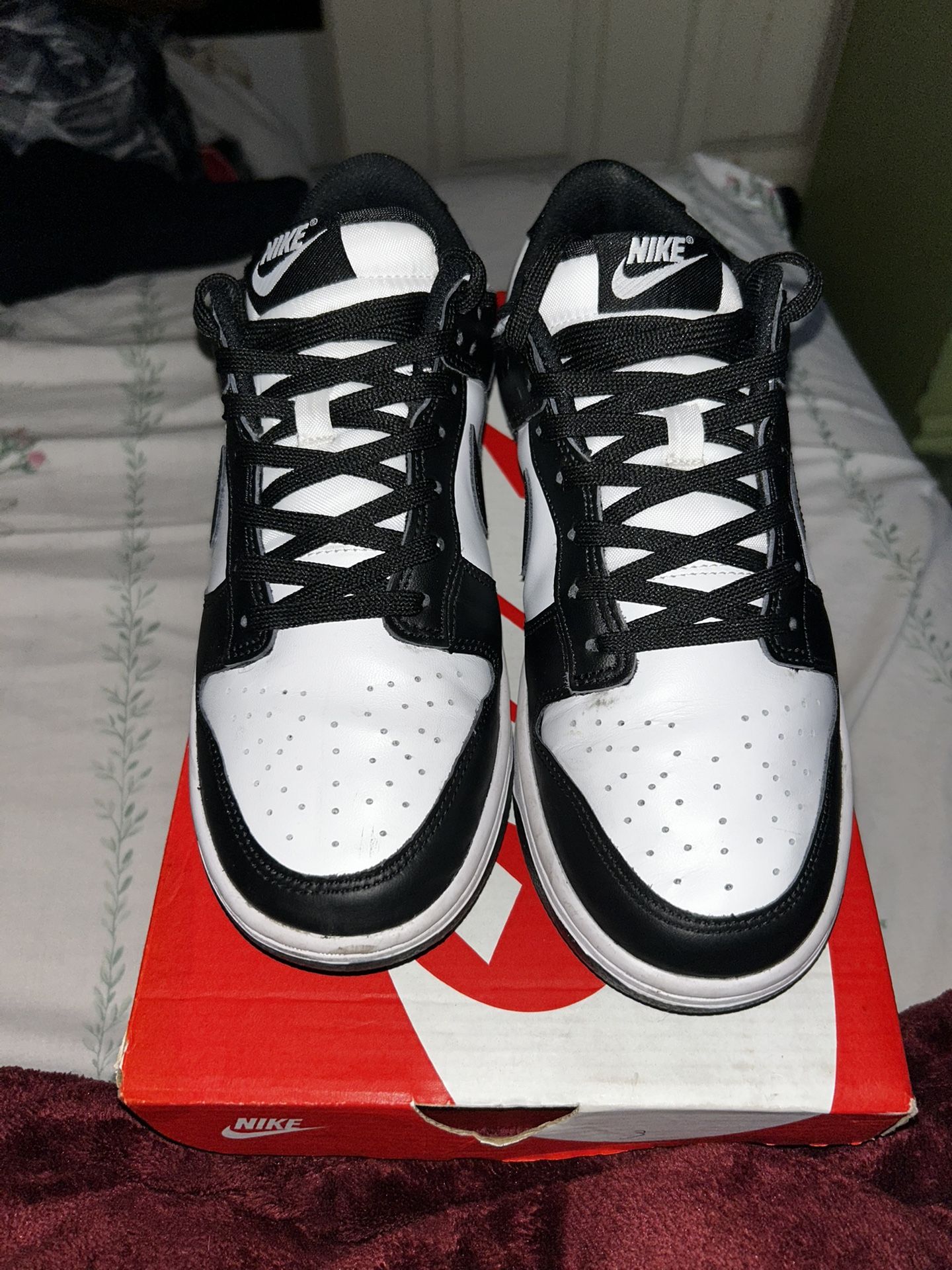 Nike Panda Dunks