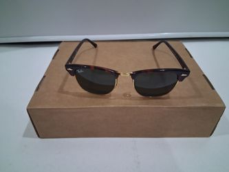 Ray-Ban's Clubmaster 3016, Tortoise on gold, Green tint, not polarized, 51mm, price firm