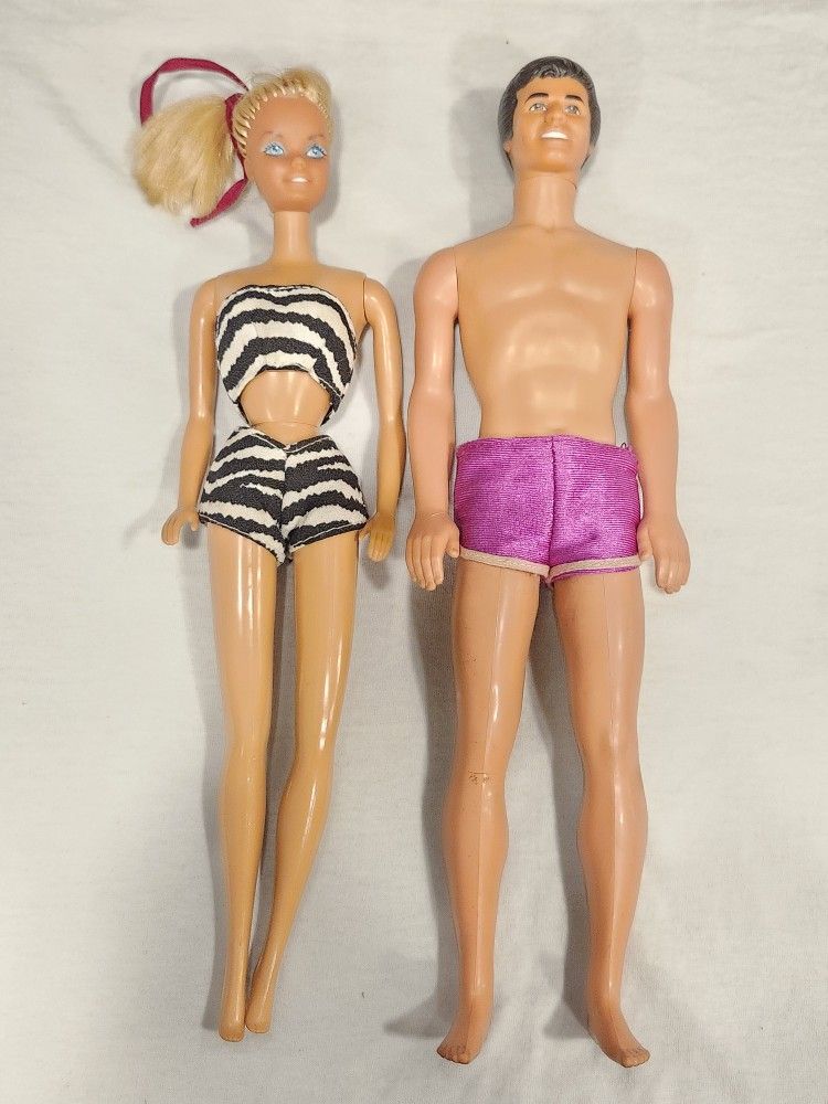 (2) VINTAGE COLLECTIBLE 1970'S MALIBU BARBIE AND 1980'S MALIBU KEN BARBIE DOLLS