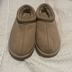 Ugg Tasman II