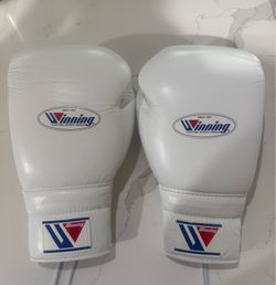 Winning Boxing Gloves 18oz