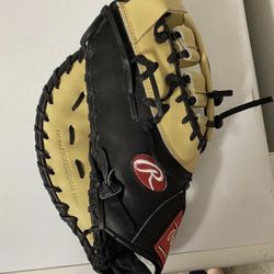 Left Handed 13 Inch First Basemen Glove