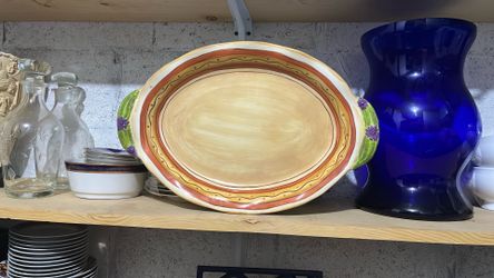 Large serving dish