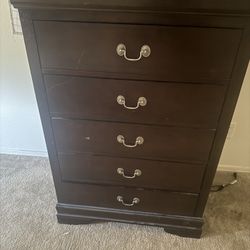 Dresser