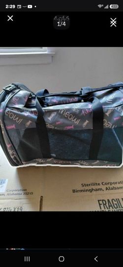 2 pet Carriers prices vary