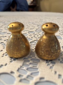 Vintage Oscar and Edgar Guthertz Royal Austria Weeping Gold Encrusted Porcelain Salt and Pepper Shakers