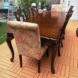 Wooden Adjustable Table w/chairs