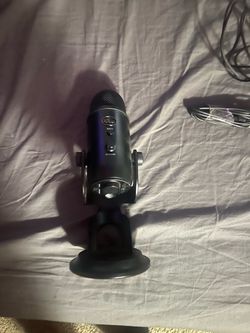 Blue Yeti USB Microphone Blackout Edition