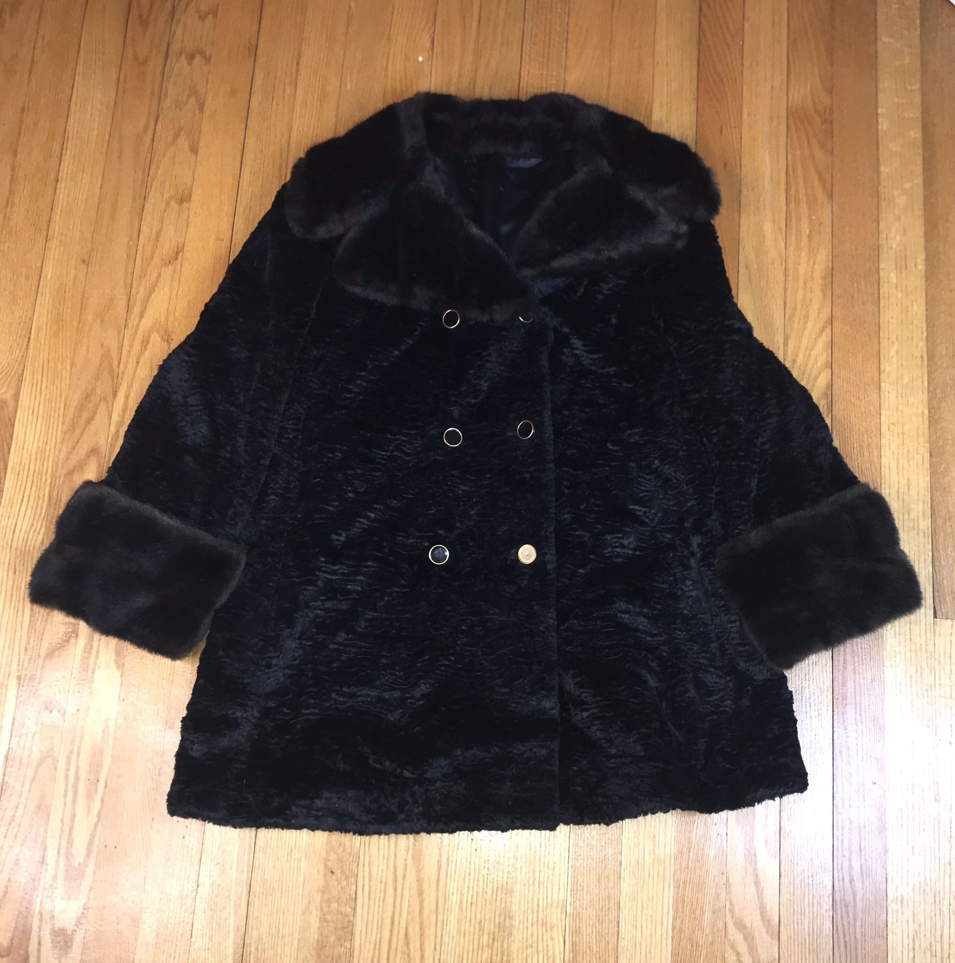 Vintage Aristocrat Genuine French Simulation Fur faux Lytton's Sycamore Brown Coat Gently used * Disclaimer * One button is missing a black top