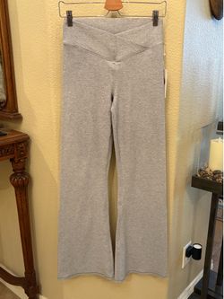 NWT~VUORI Elevation Rhythm Flare Light Heather Gray Pants Size Medium