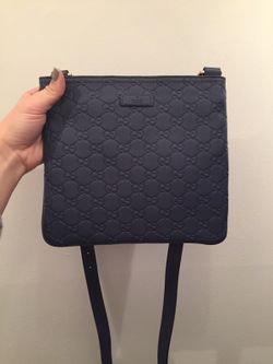 100% Gucci Guccisima cross body bag/ purse