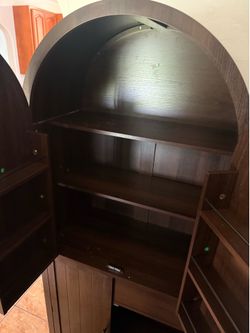 Kitchen cabinet