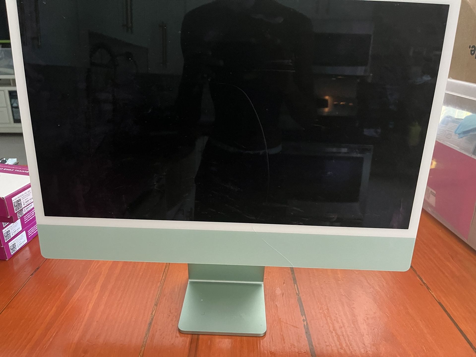 Green iMac Desktop
