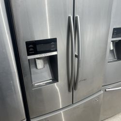 Samsung Beverage Door Fridge 