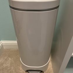 Munchkin Diaper Large Pail