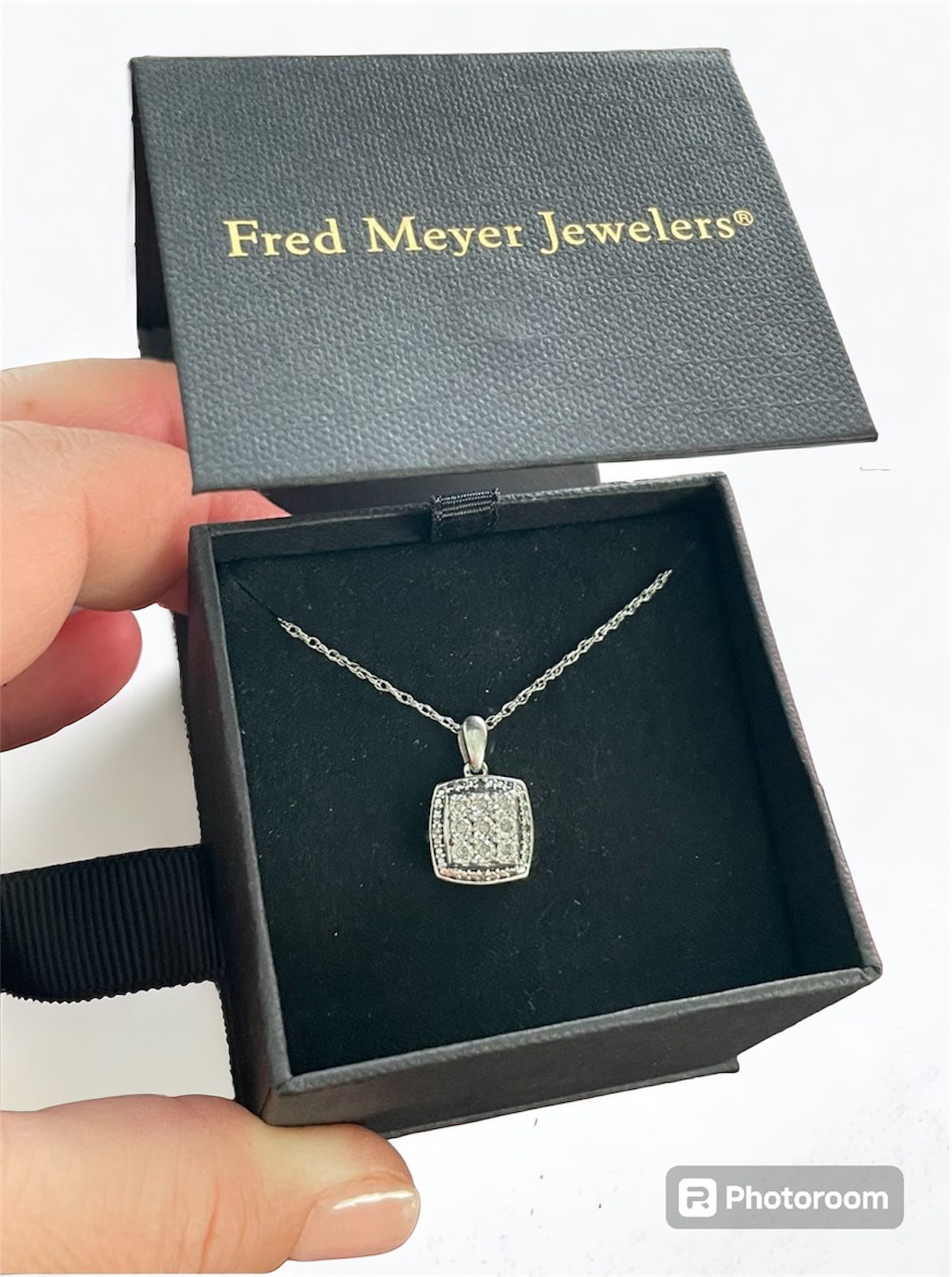925 Silver Pendant With Diamonds