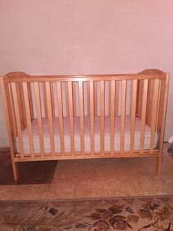 Dom Dream on me foldable crib with mattress