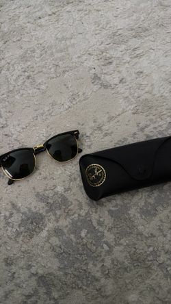 Gold frame raybans