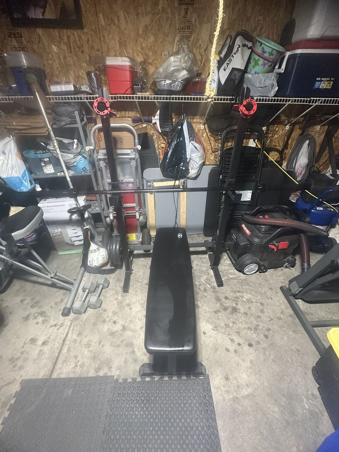 Bench press/ Gym Equipment