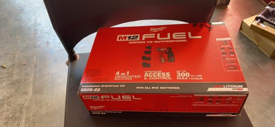 Milwaukee M12 FUEL 12-Volt Lithium-Ion Brushless Cordless 4-in-1 Installation 3/8 in. Drill Driver Kit with 4-Tool Heads