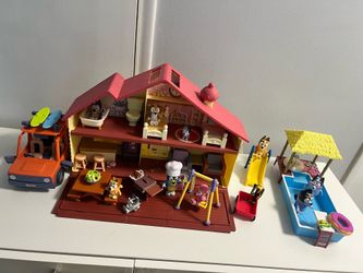 Bluey ultimate mega set