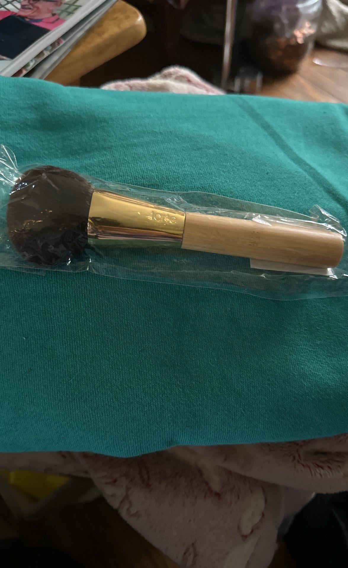 Tarte make up brush