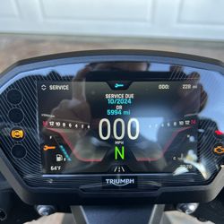 2024 TRIUMPH STREET TRIPLE 765 RS