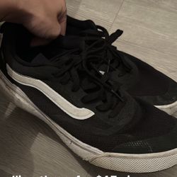 2 men’s vans size 10.5 