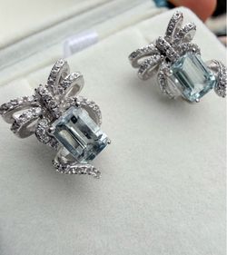 NIB Emerald-Cut Topaz Stones in 925 Silver With Bow Design Earrings