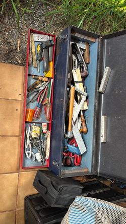 Tool chest