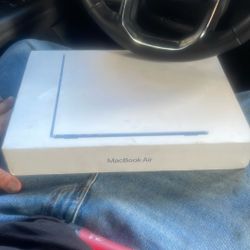 Mac Book Air A3240 13 Inch 16gb/512gb