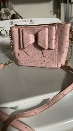 Cross body pink purse