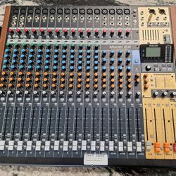TASCAM MULTI-TRACK MODEL 24
