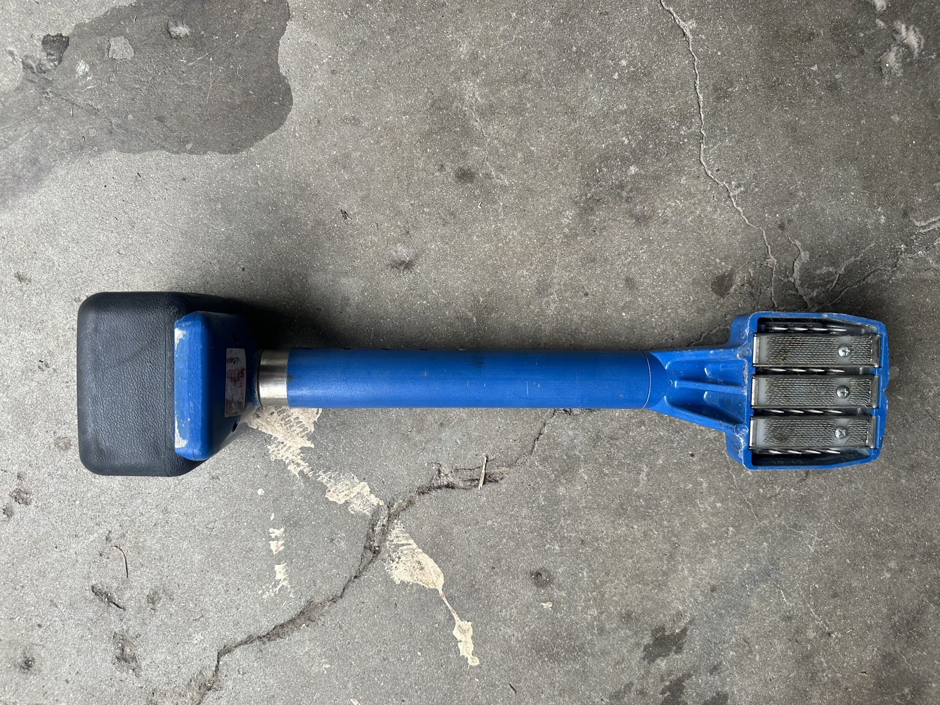 Carpet Pulling Tool