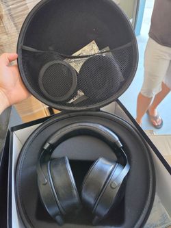 Monolith M1070C Over the Ear Closed Back Planar Magnetic Headphones, Removable Earpads, 3.5mm Connector