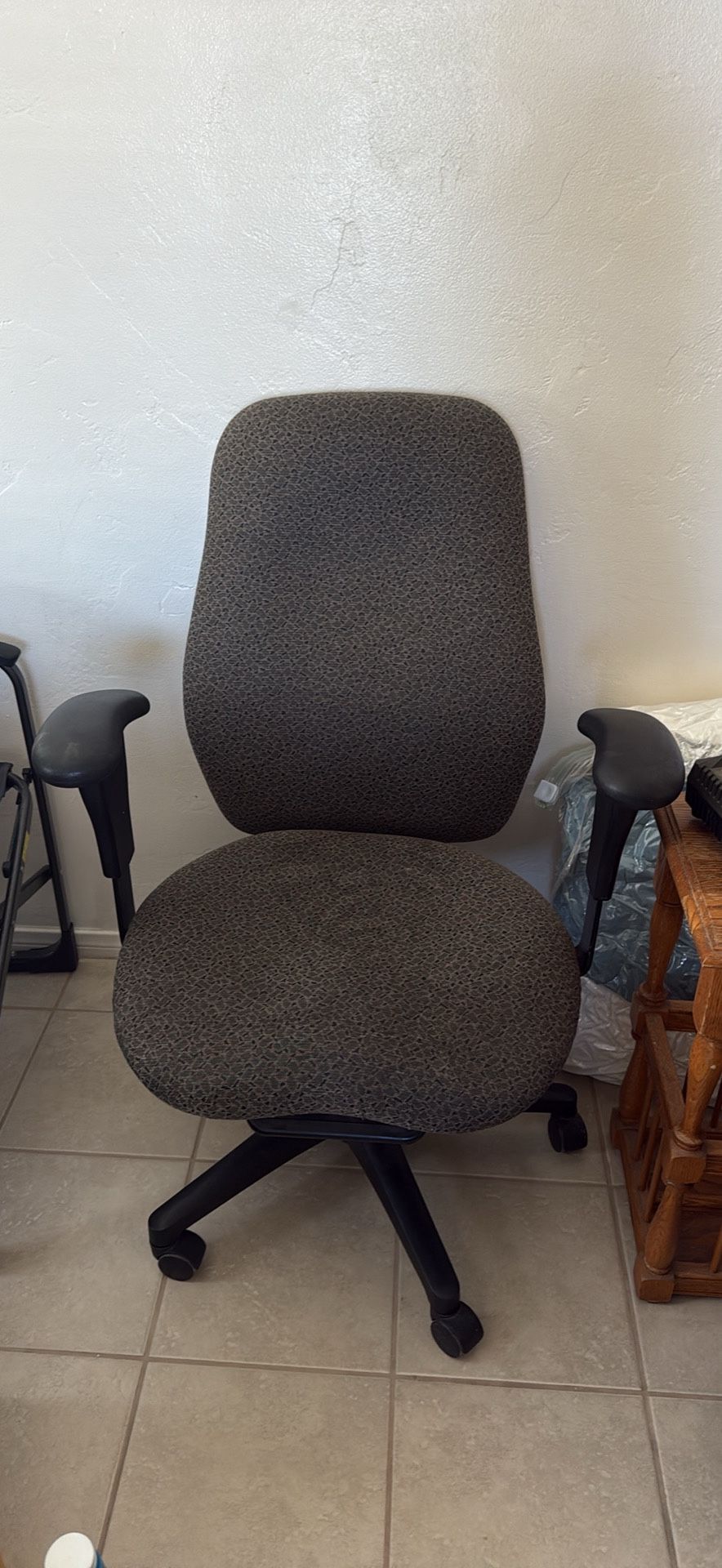 Swivel Office Chair