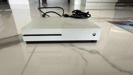 Xbox One S 1TB Console – With Power & HDMI Cables (Disc Version)