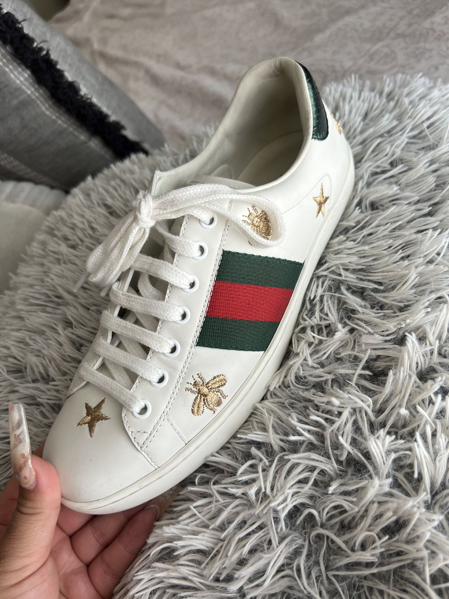 Gucci Authentic Empty Shoe Box for Sale in Mineola, NY - OfferUp