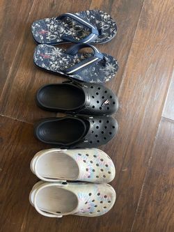 Crocks size 9 all