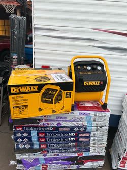 New DEWALT 2.5 Gal. Portable Electric Heavy Duty 200 PSI Quiet Air Compressor