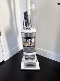 Shark Navigator Lift-Away Professional Vacuum
