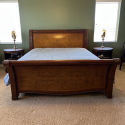 Aspen Home Six Piece Bedroom Set With Mirror