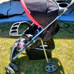 Safety 1st Stroller...Great Condition!!..folds Up