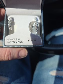 1/10 CT tw diamond earrings