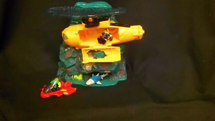 Rescue Heroes Underwater Micro Adventures. $20 Men, shark, boat, water piece, sub, & all parts you see included. $20 EXCELLENT CONDITION